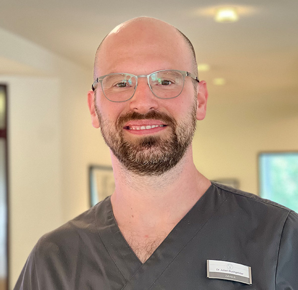 Dr. Julien Buchgeister